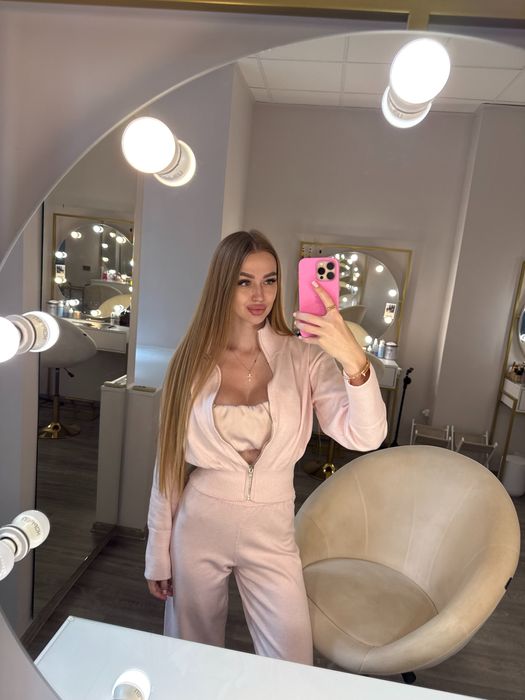 Костюм ніжно рожевий