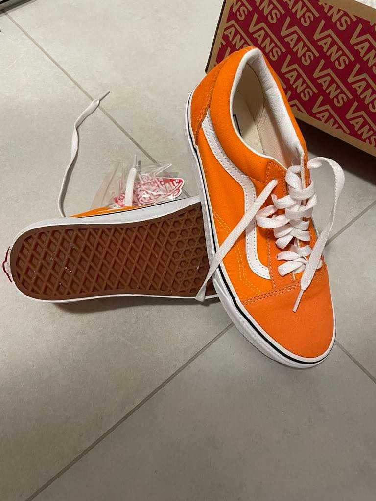 Buty Vans pomarańczowe 39