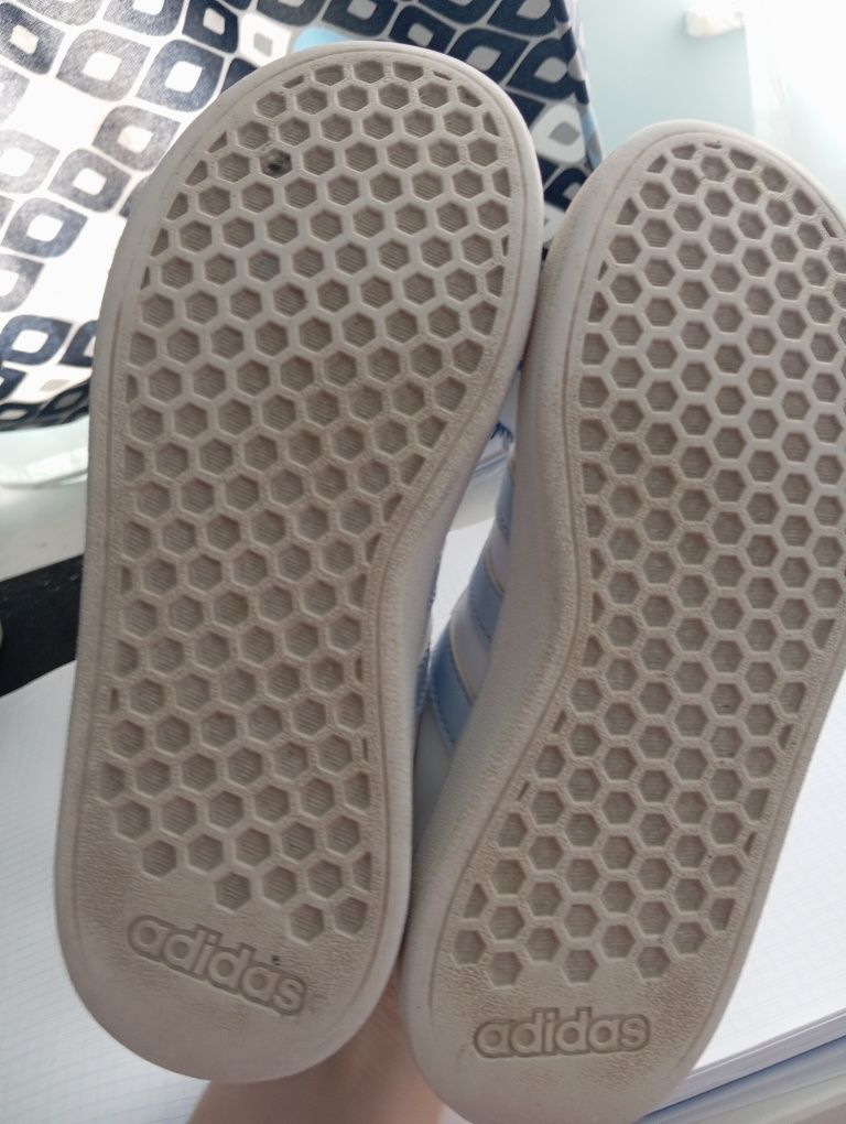 Adidasy 31 oryginalne dla dziewczynki