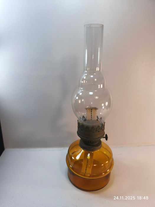 Lampa naftowa z czasów PRL nie używana wys 32cm