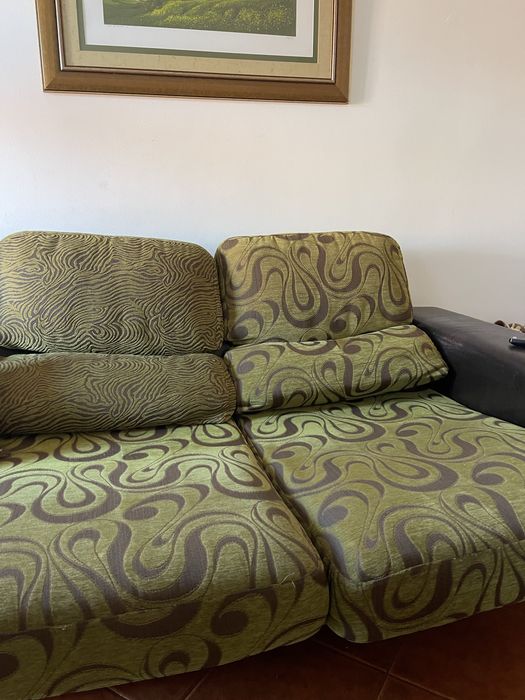 Sofá pele e madeira