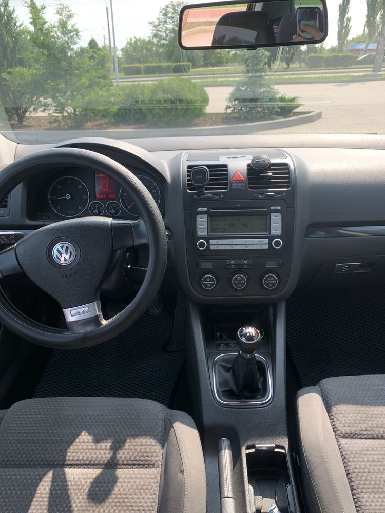 Продам GOLF V 2.0 td
