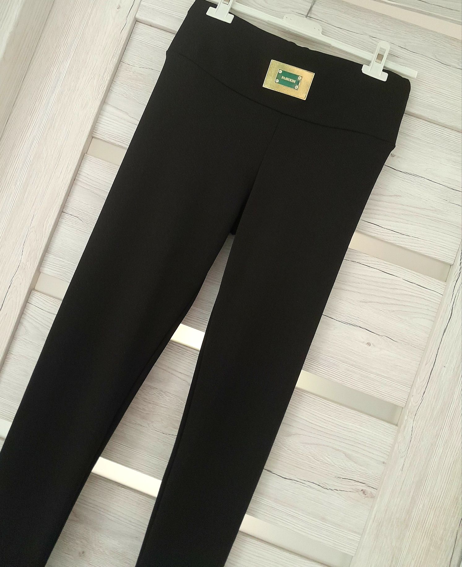 Legginsy prążkowane nowe