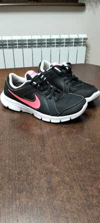 Buty Nike Rozmiar 35,5 Super Stan