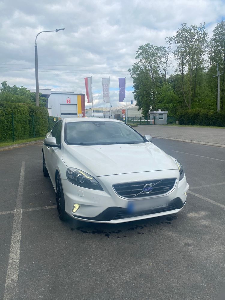 Volvo V40 D4 z 2014r