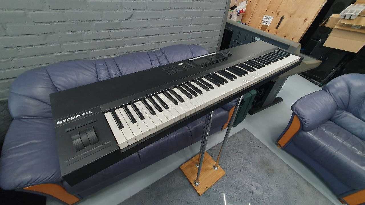 Native Instruments Komplete Kontrol S88 MK2 MIDI-клавіатура