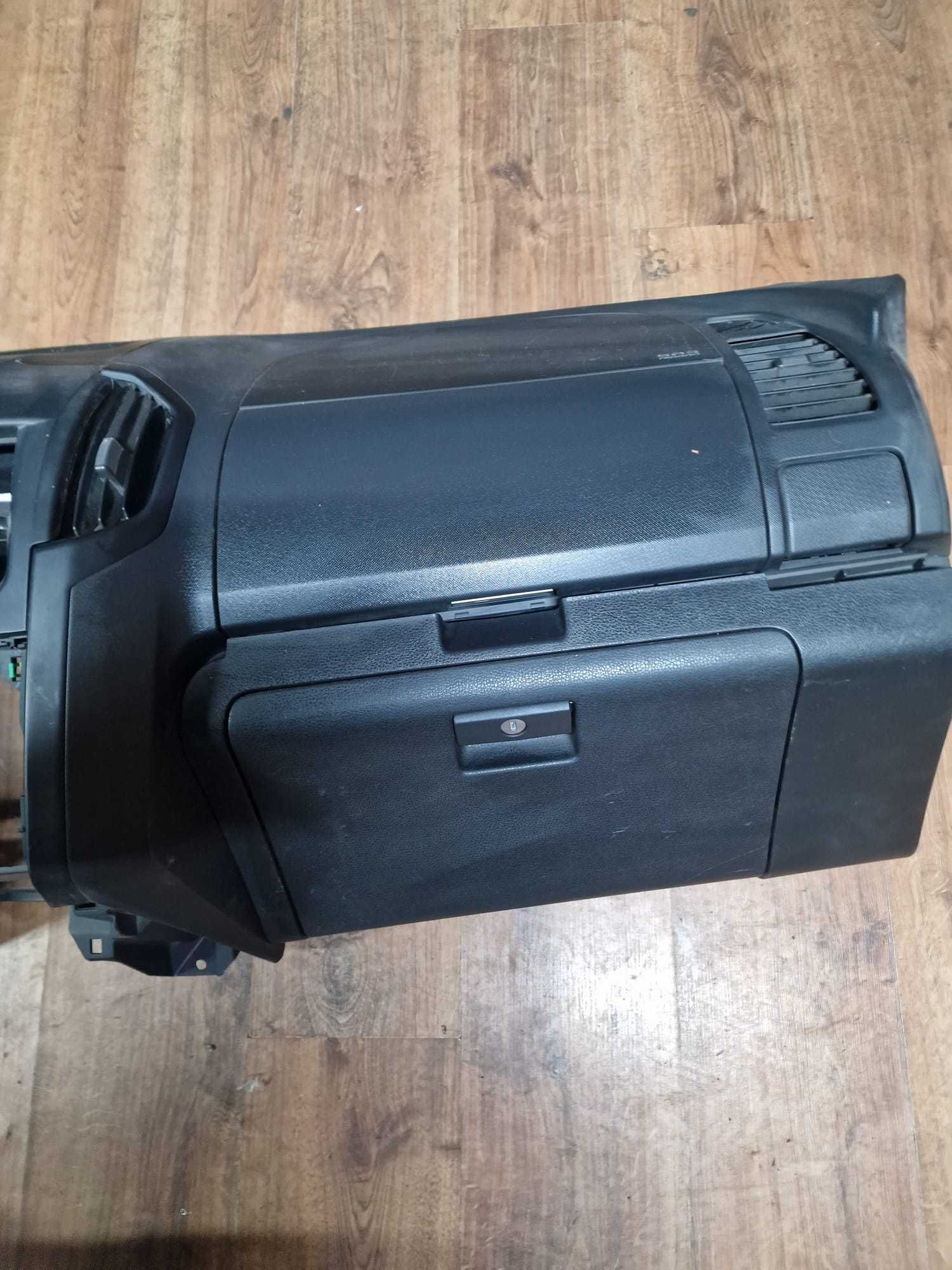 Isuzu D-MAX II  KONSOLA 2015R Poduszka Airbag