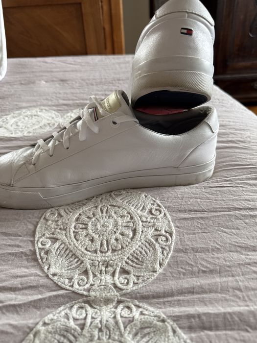 Tommy Hilfiger skorzane 43 -29 cm wewnatrz mierzona