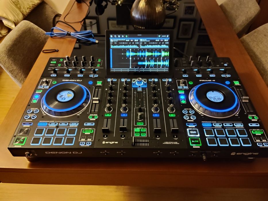Denon Prime 4 + Deck Saber + SSD interno + Mala de transporte