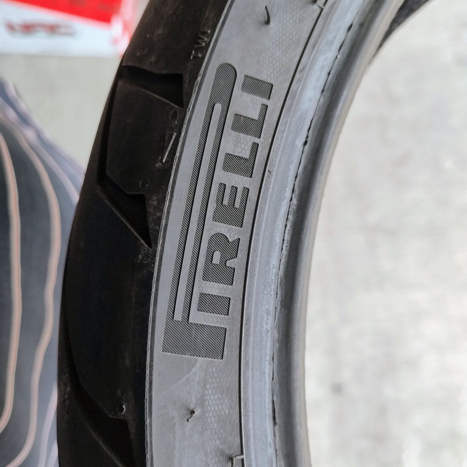 Opona motocyklowa Pirelli Angel GT 120/70 zr17