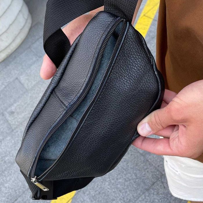 Кожаная качественная бананка. Мужская, черная сумка из кожи.