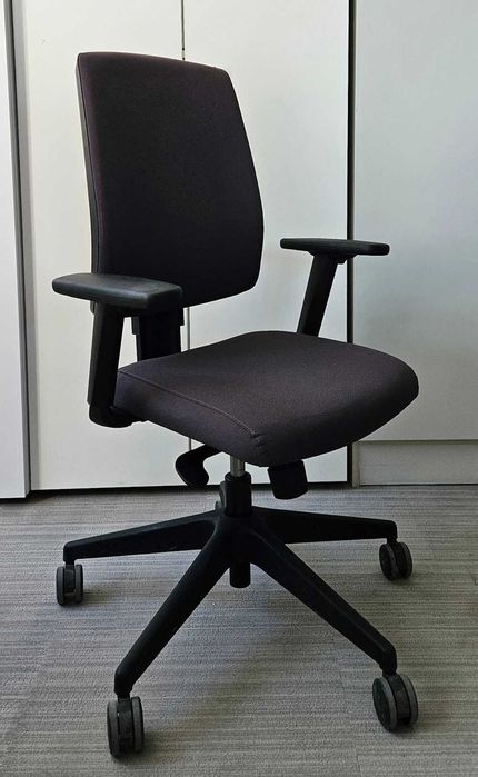 Fotel obrotowy biurowy ProfiM Raya szary ergonomiczny (ok. 10 szt.)