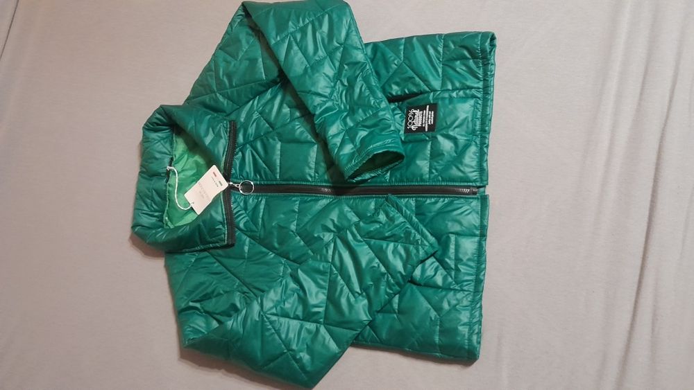 Zielona kurtka przejściowa