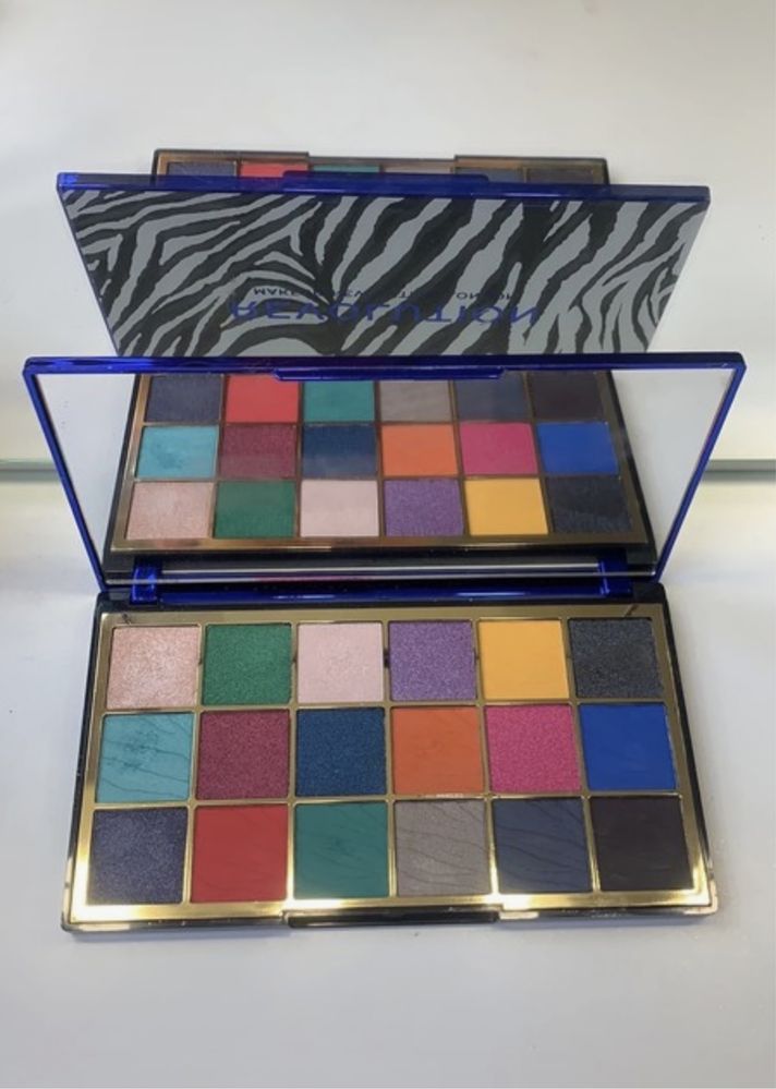 Paleta paletka cieni do powiek, Makeup Revolution, zebra - wild animal