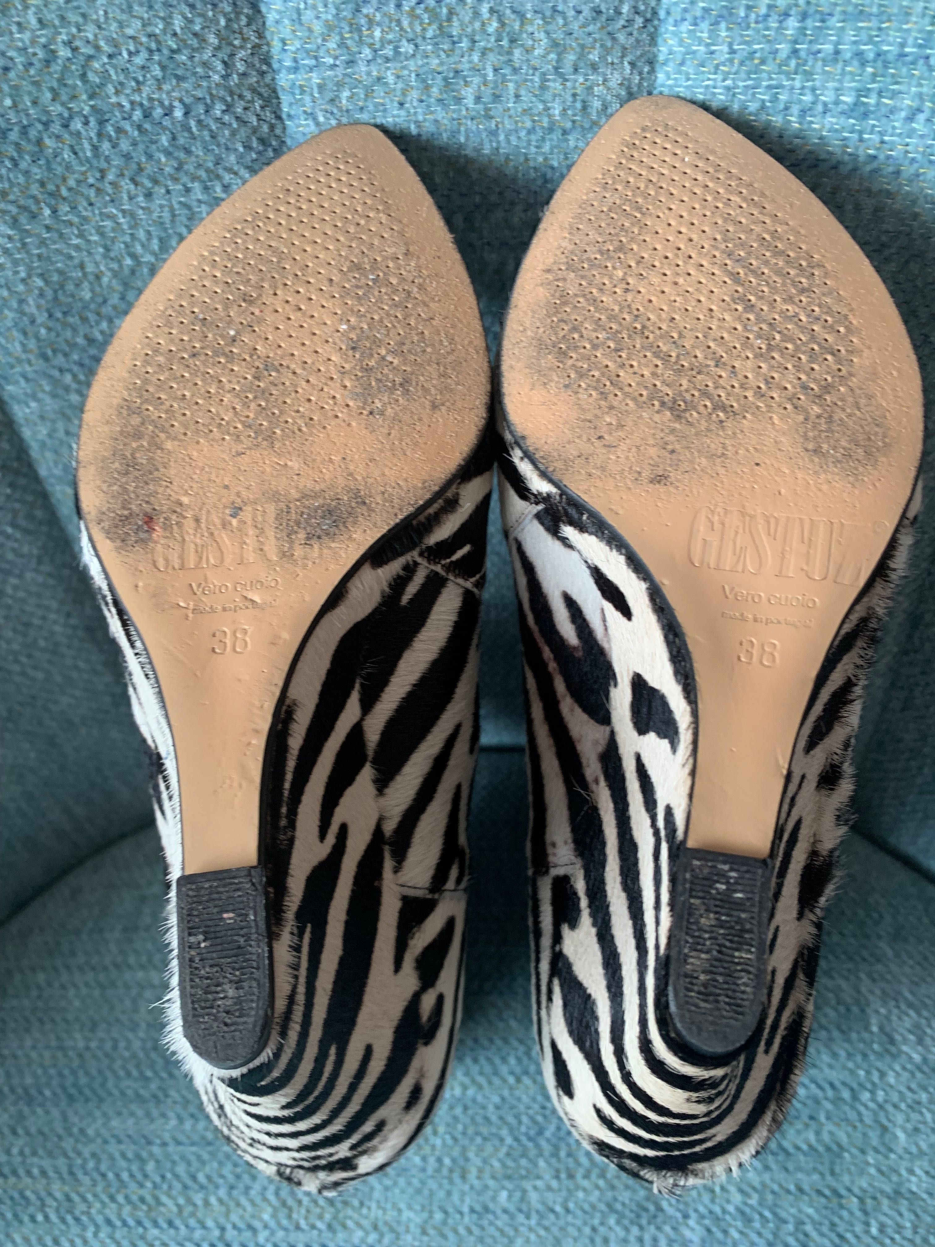 Botas pelo tornozelo Gestuz