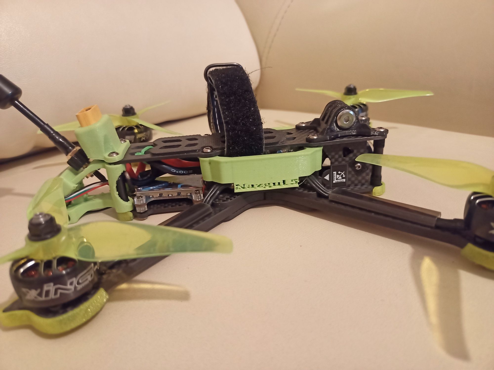 IFlight nazgul5 osłona przeciwkurzowa ,uszkodzenia ESC, FC dron Fpv