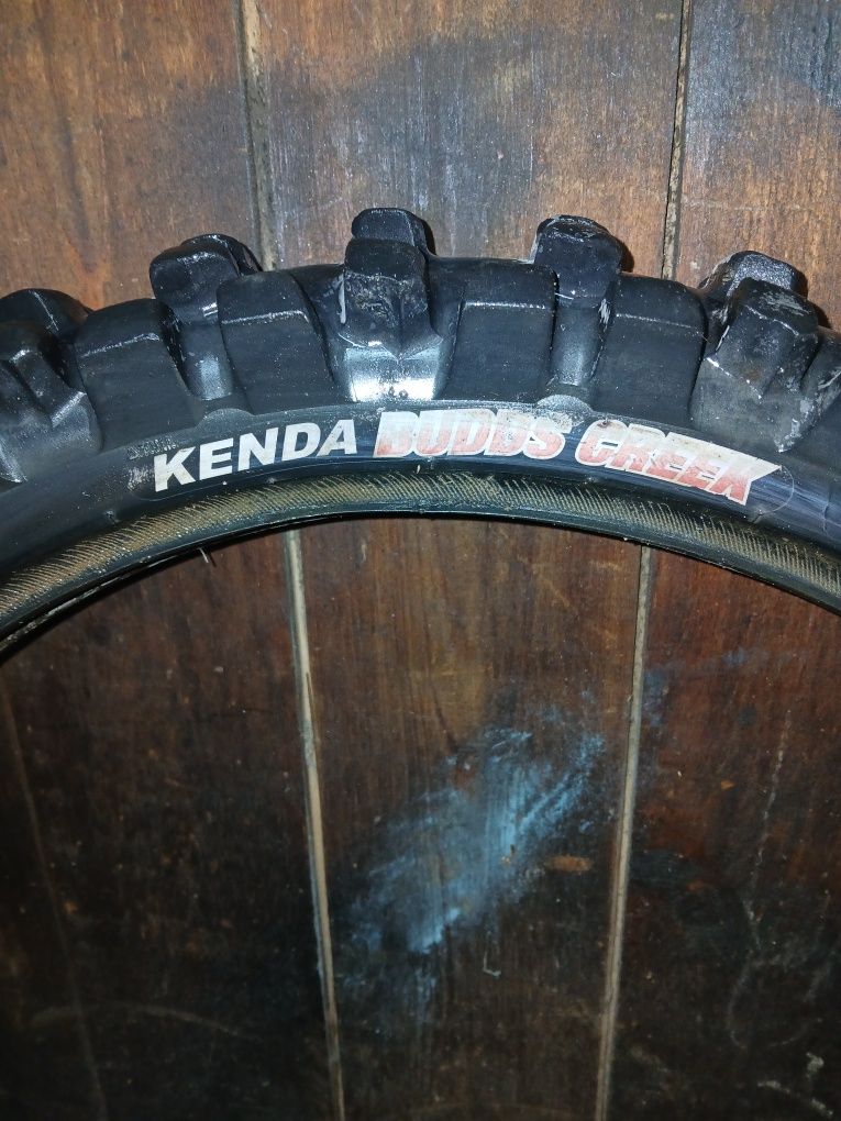 Продам колесо ендуро 100/90/r19