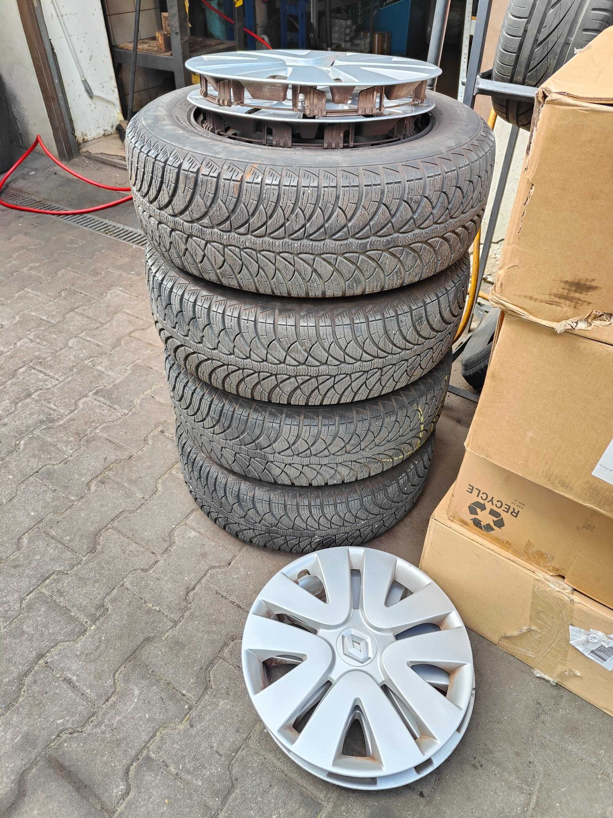 Felgi opony kołpaki 15" 6,5Jx15 5x114,3 ET43 Oryginał Renault Megane