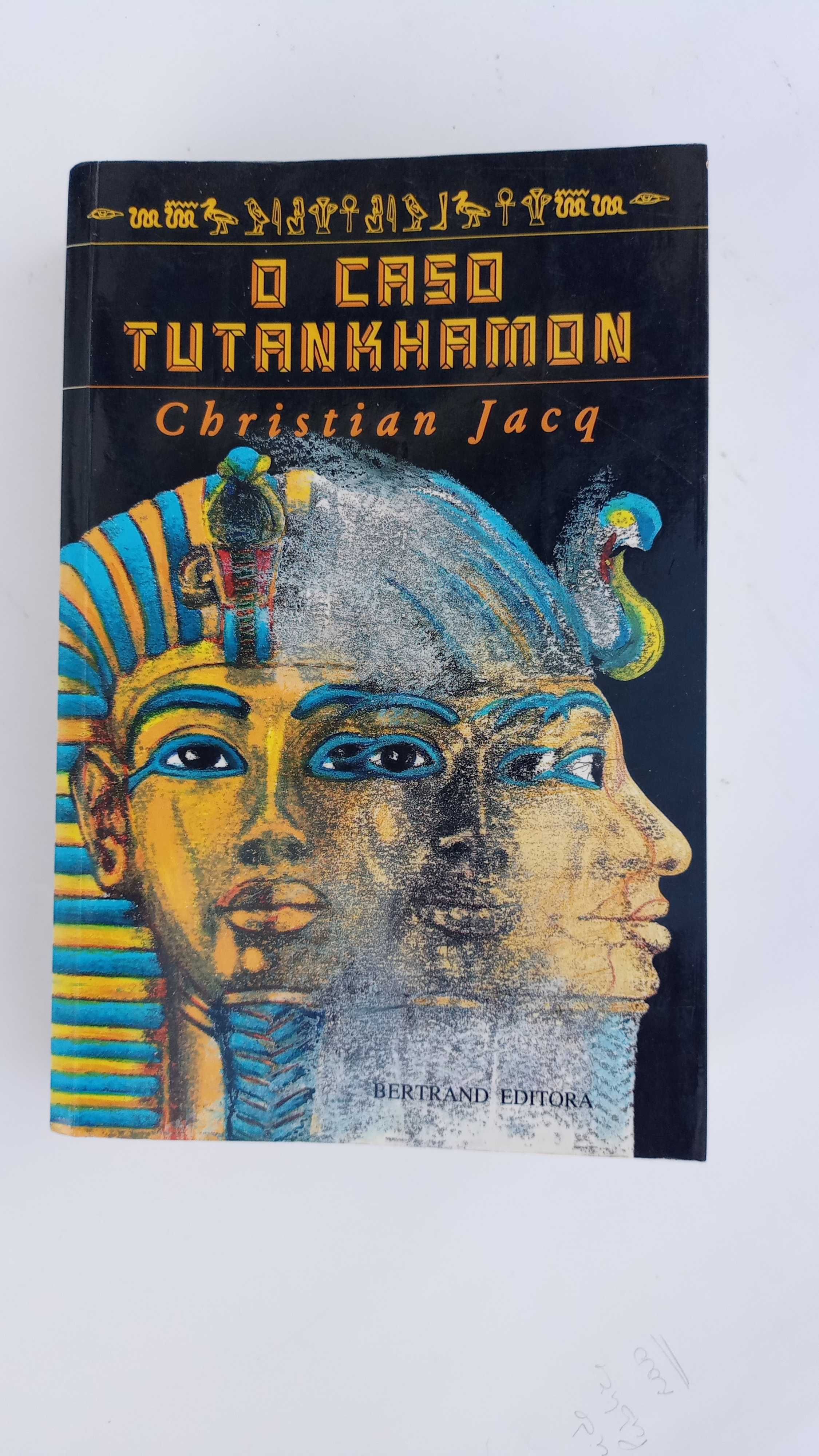 O Caso Tutankhamon de Christian Jacq