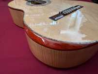 Guitarra clássica Nova 2024 boa qualidade Ácer flamejado / Abeto