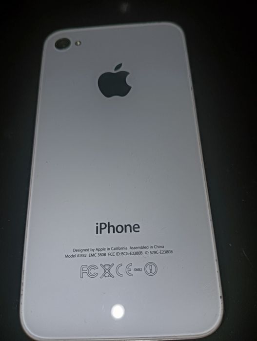 Iphone 4 8 GB - Branco na caixa original com carregador