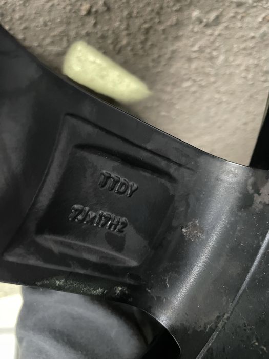 Диски 5х114.3 R17(ET40) Dezent