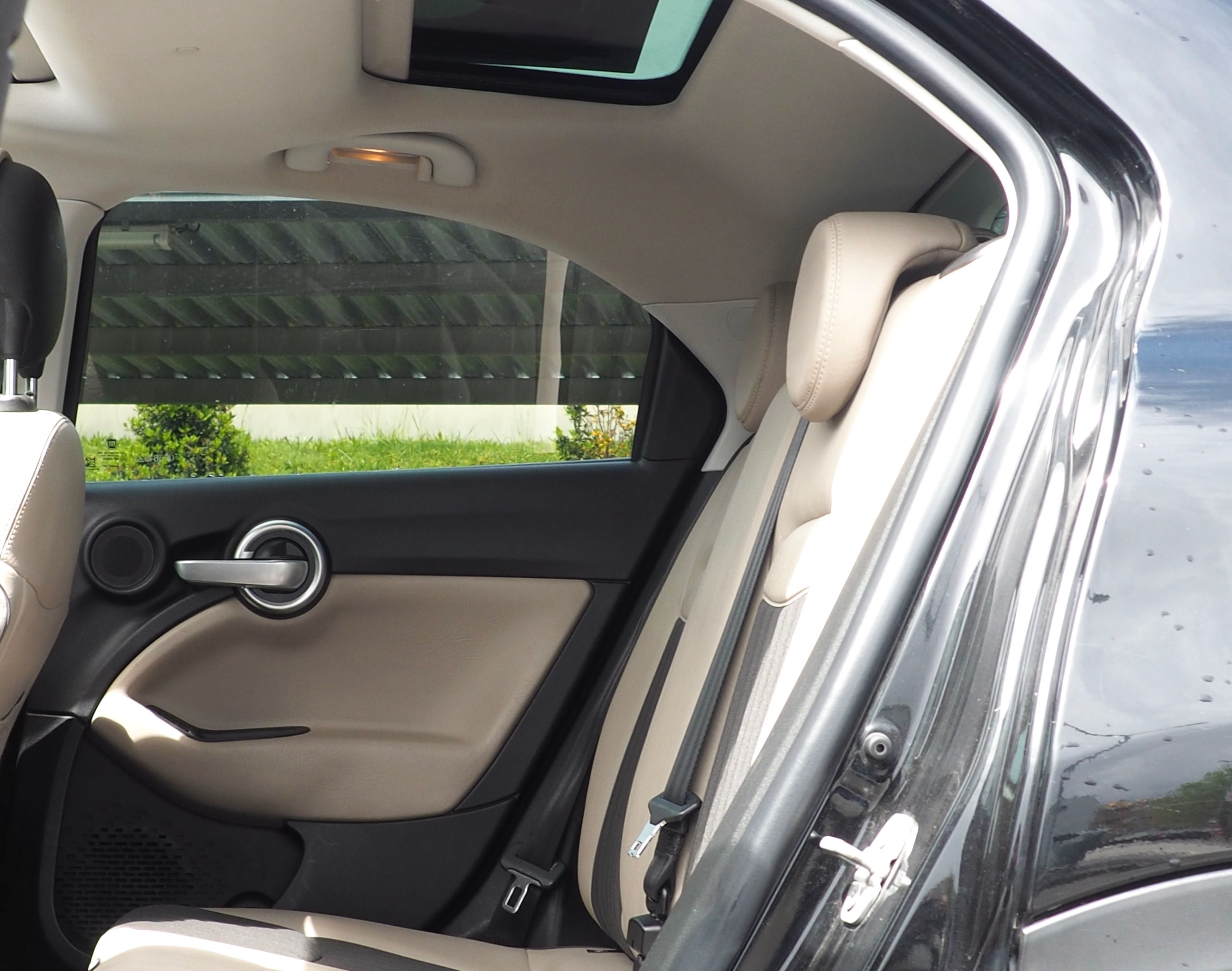 Fiat 500X automático , teto panorâmico, couro, GPS , câmara traseira