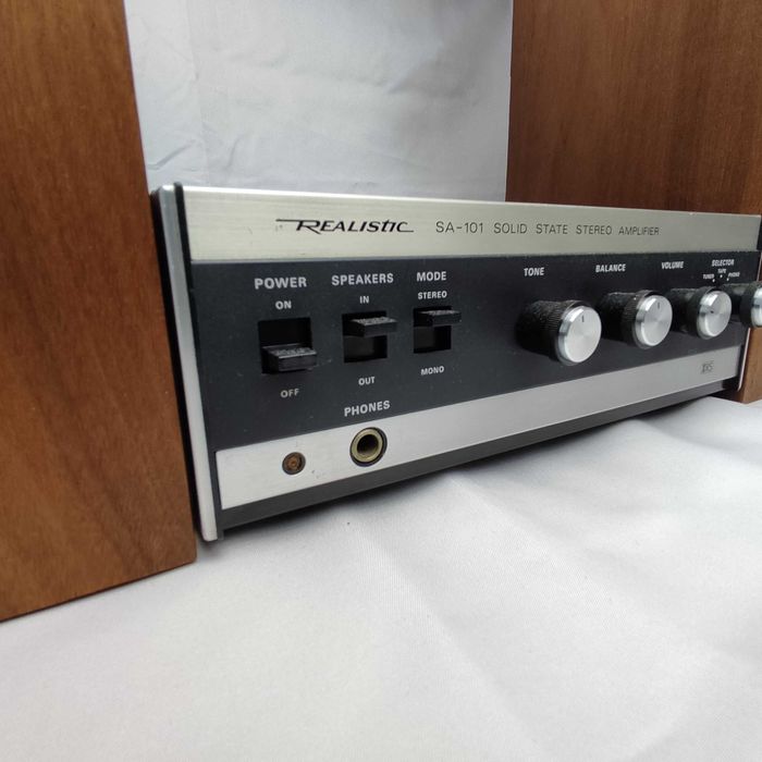Unikat - zestaw Realistic - wzmacniacz SA-101 z kolumnami