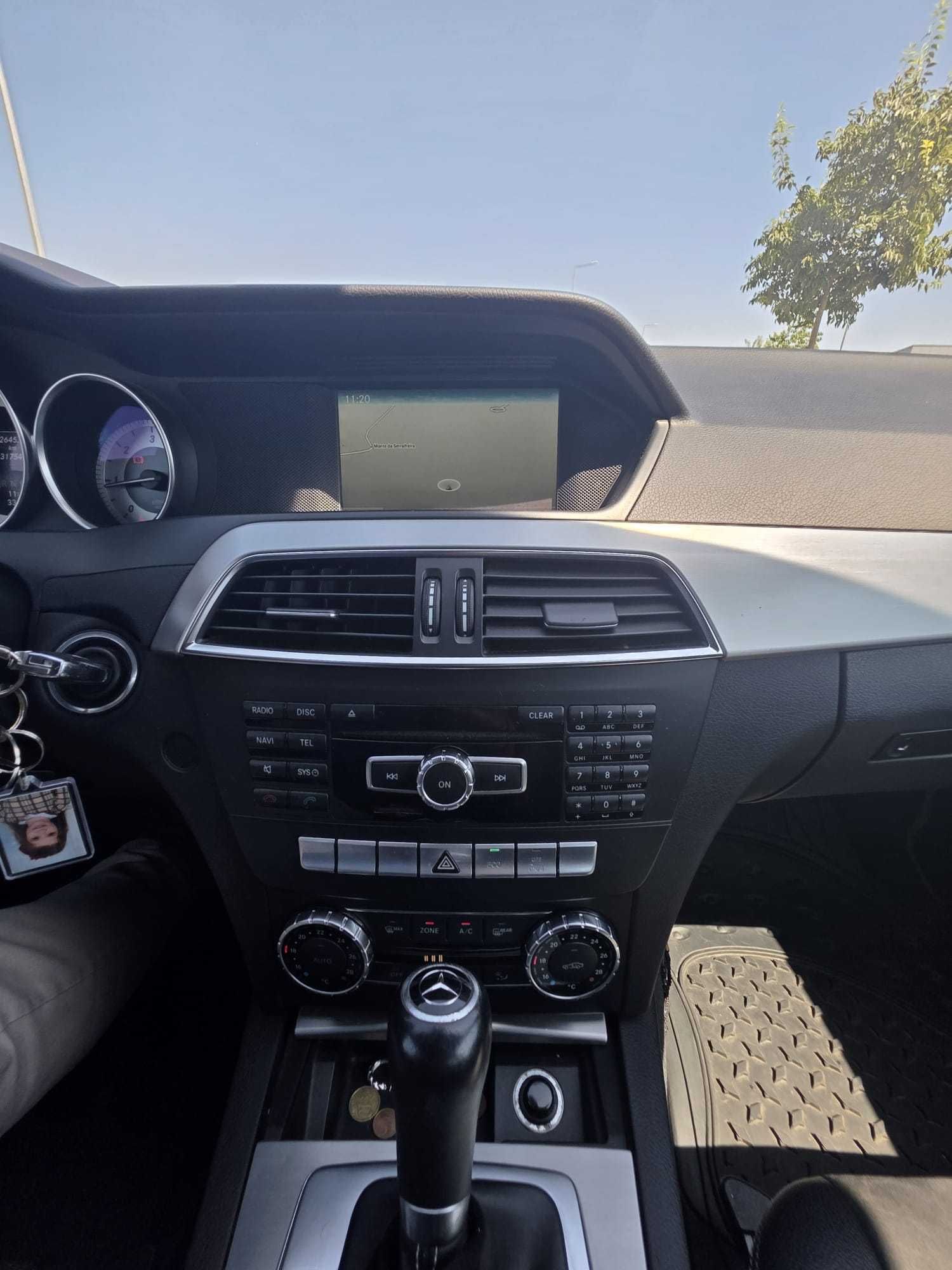 Carrinha Mercedes
