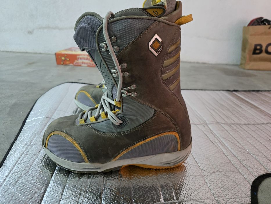 Botas de snowboard BURTON, tamanho 42 – em bom estado