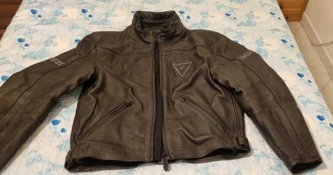 Blusão Dainese Pele preto Tam. 54 usado 1/2 dúzia de vezes