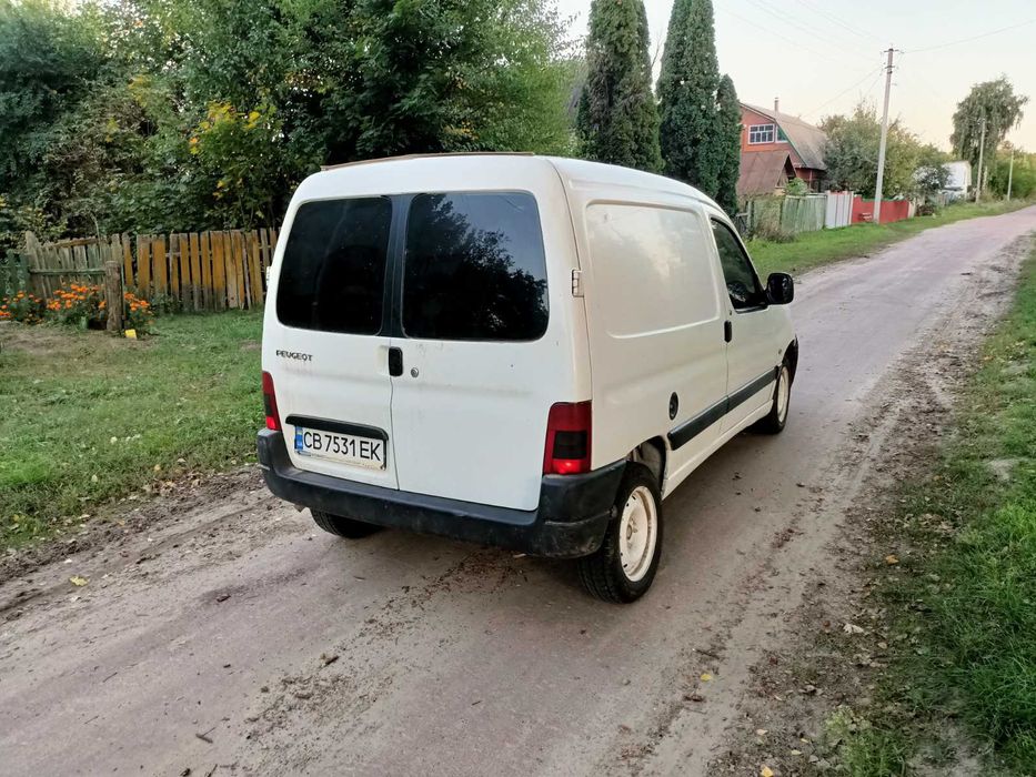 Peugeot Partner 1.2 газ-бензин