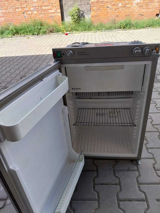 Lodówka DOMETIC RM4401 12V, 220V, GAS do kempingu/kampera