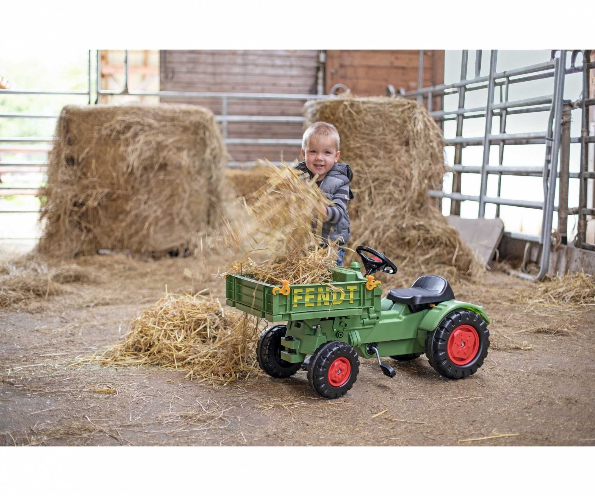 BIG Fendt Traktor na pedały z napędem, platformą i klaksonem