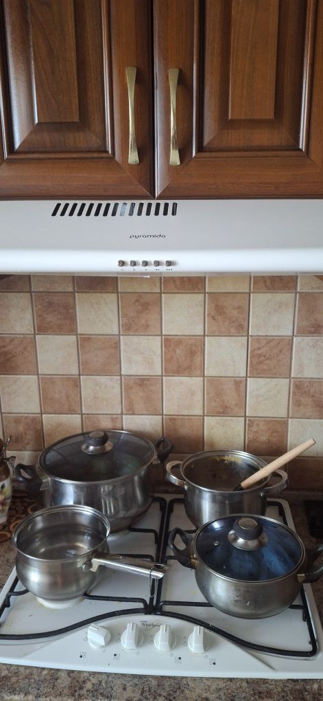 Продам технику для кухни,розмір стандартный, робочий стан.