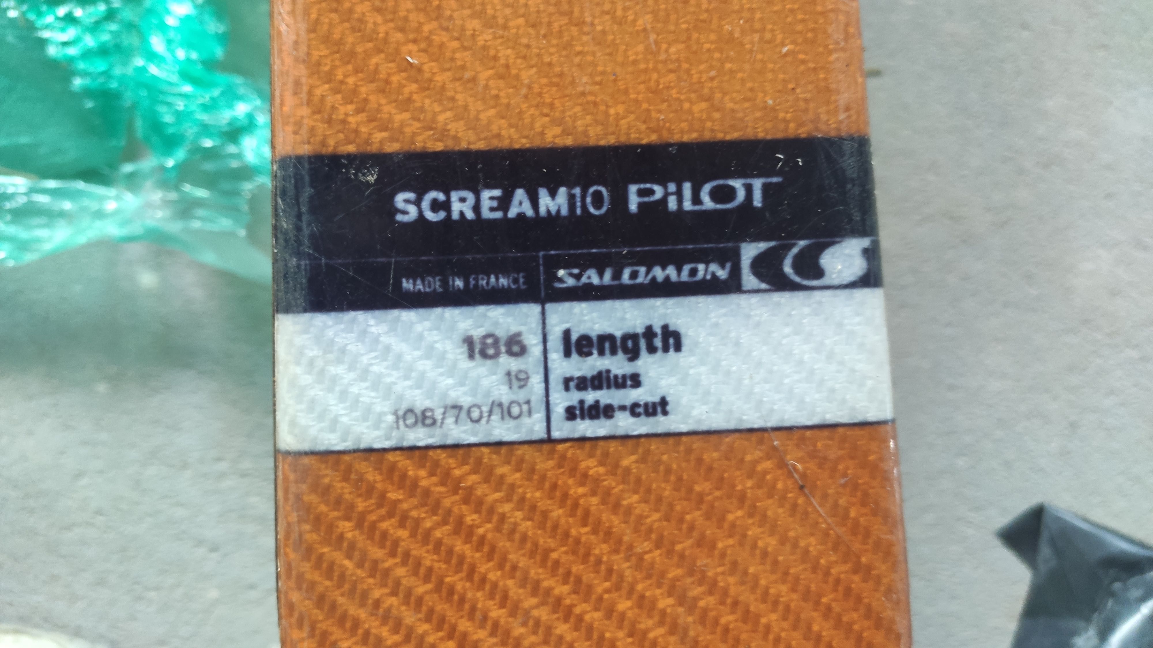 Narty scream 10 pilot Salomon