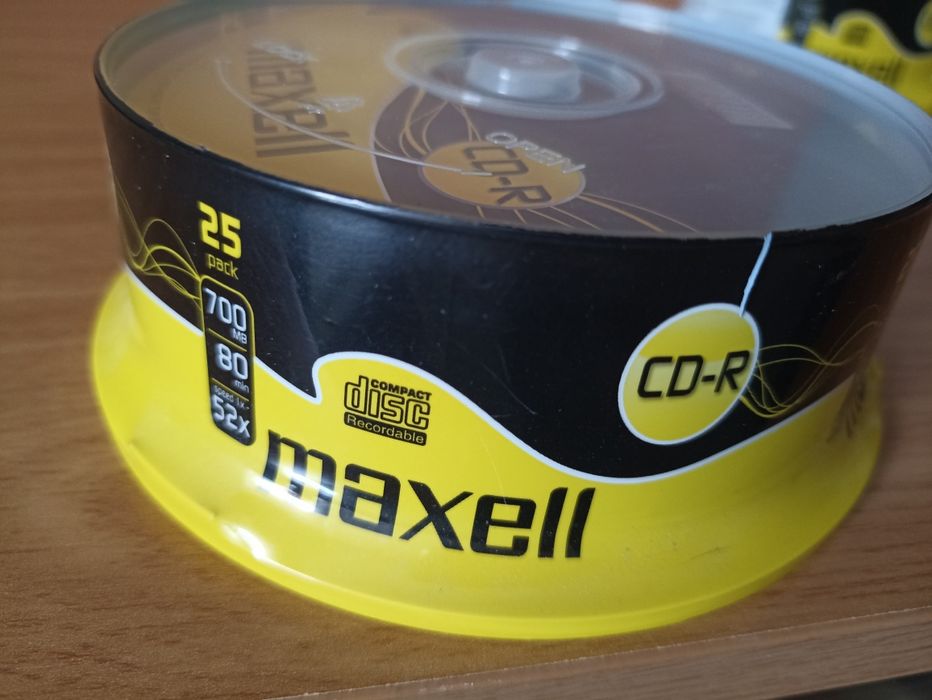 CDs e DVDs várias unidades selados