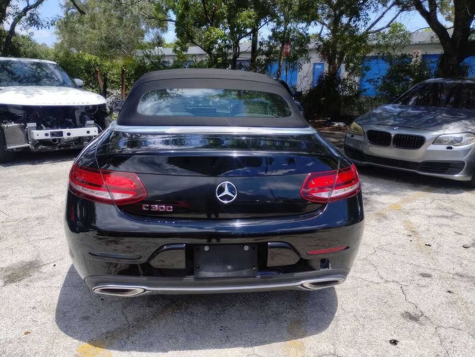 Mercedes-Benz C-Class C 300      2019