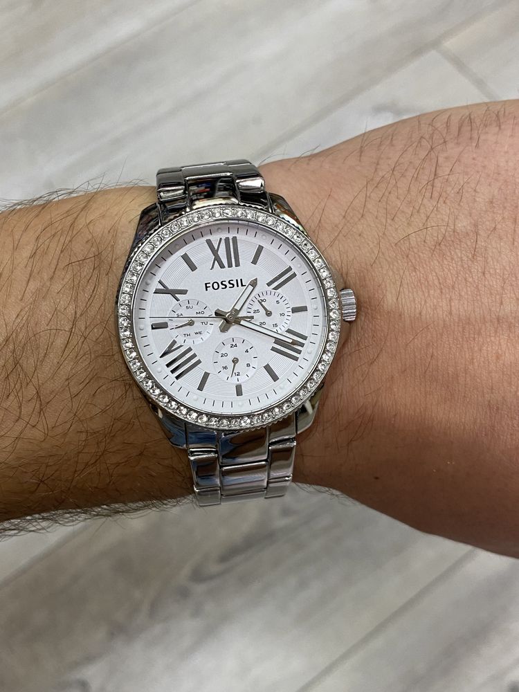 Zegarek damski Fossil AM4481 Srebrny cyrkonie zdobiony bransoleta