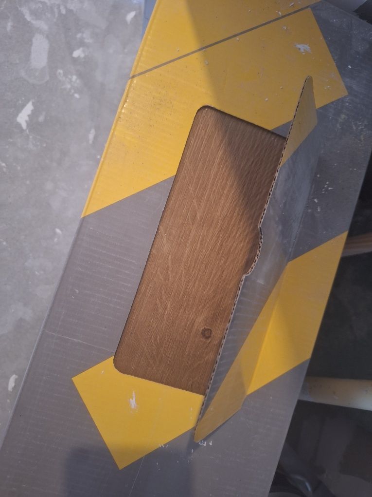 Panele winylowe z podkładem. Dąb Miodowy BESTLAMINATE