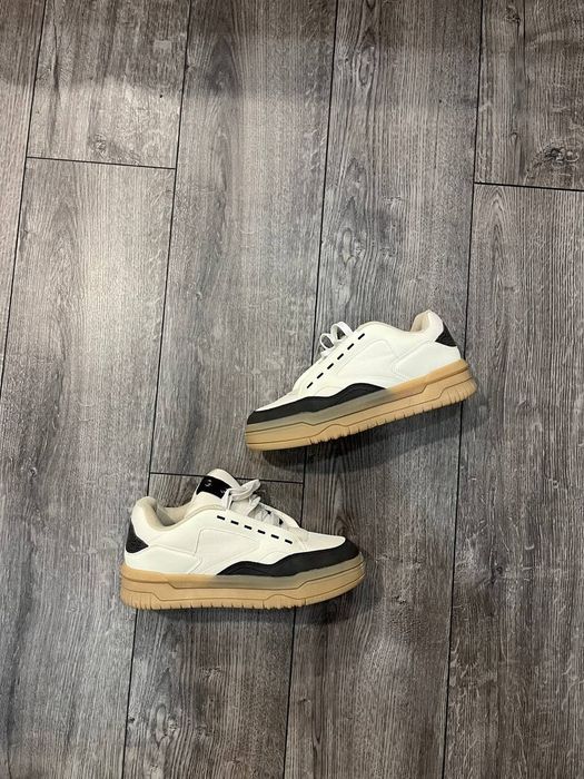 Жіночі кросівки Bershka 40 y2k