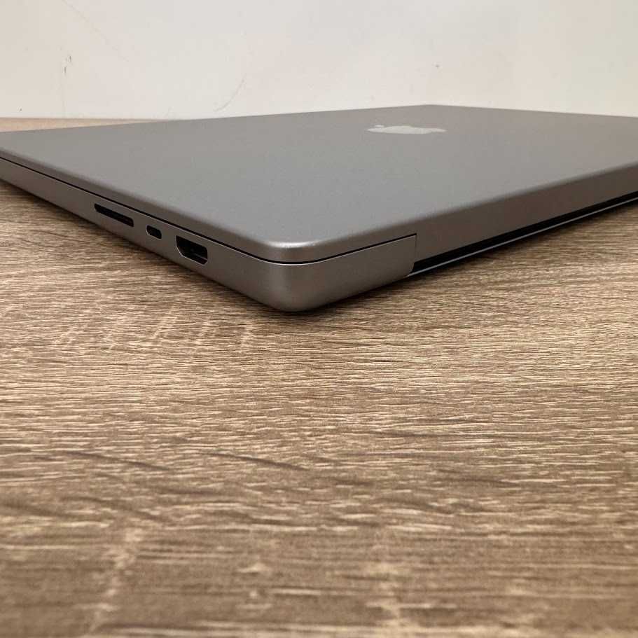 Macbook Pro 16" 2021 M1 Max / 64Gb DDR5 / SSD 1000Gb (код: M0730)