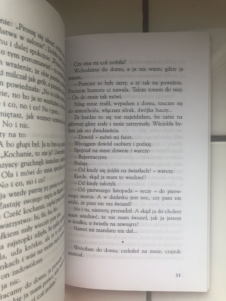 Przegryźć dżdżownicę | Katarzyna Grochola