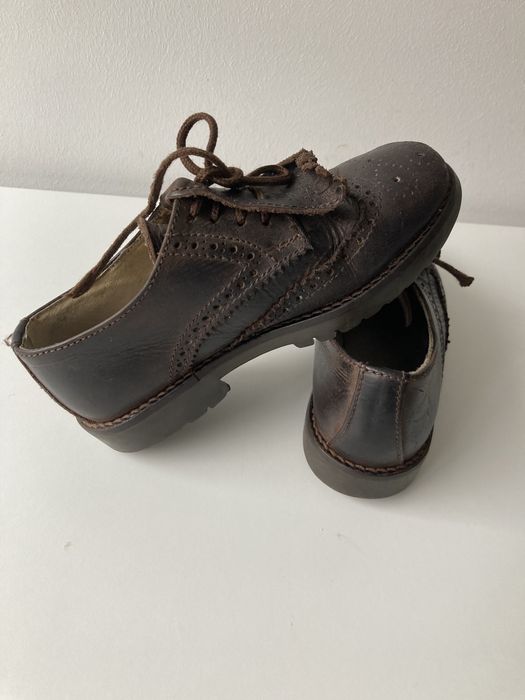 Sapatos de pele, estilo Inglês