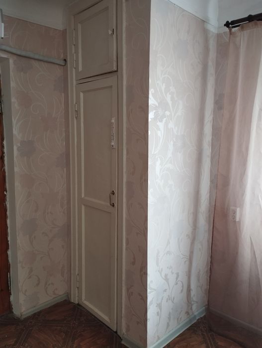 Здам кімнату в комунальній квартирі на довгий термін