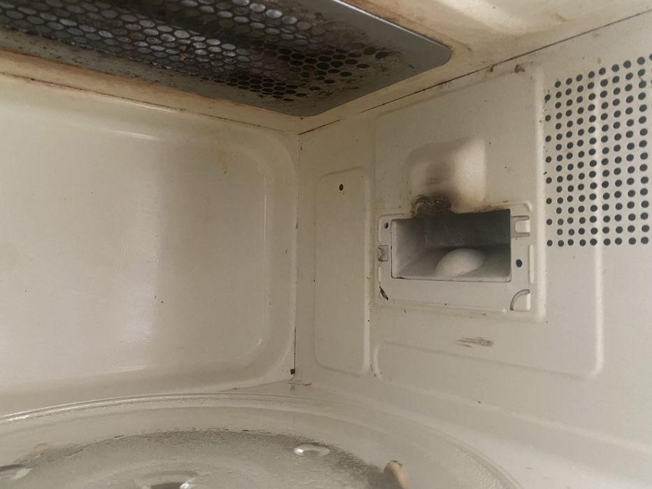 Микроволновка Liberton