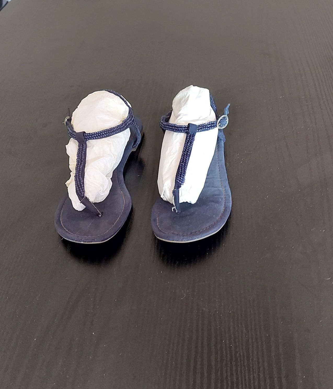 Sandalias de dedo.