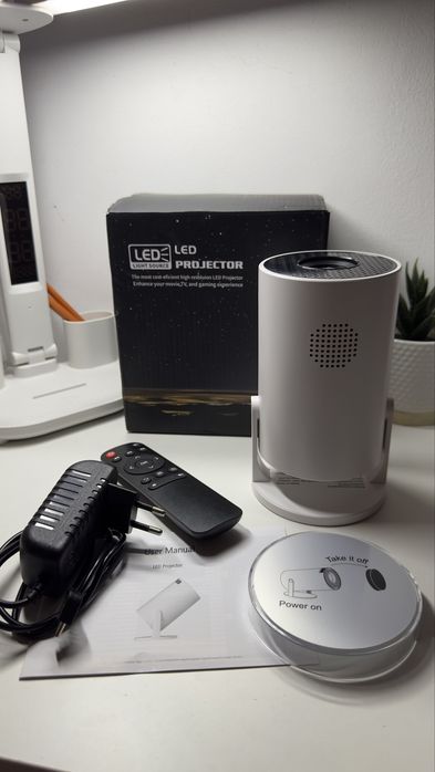 Projetor LED - Novo na caixa