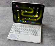 Etui Klawiatura dla iPad 11 Pro Air M2, M3, M4 Podświetlana Biała Nowa