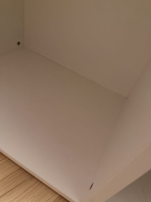 Biała szafka rtv + led